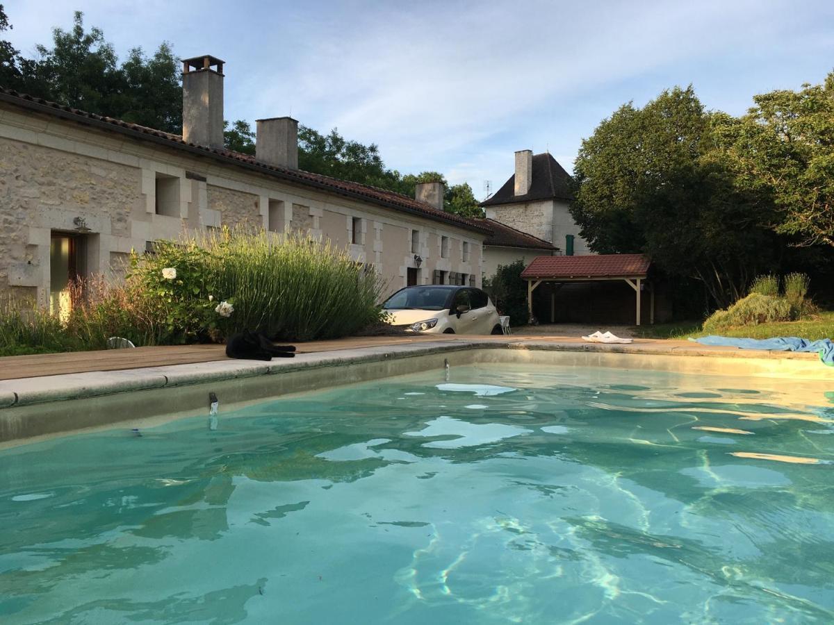 Maison Perigord Vert Piscine Et Spa La Roche-Chalais Екстер'єр фото