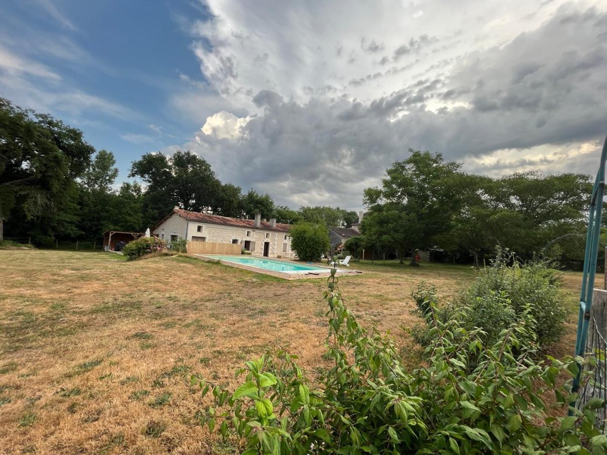 Maison Perigord Vert Piscine Et Spa La Roche-Chalais Екстер'єр фото
