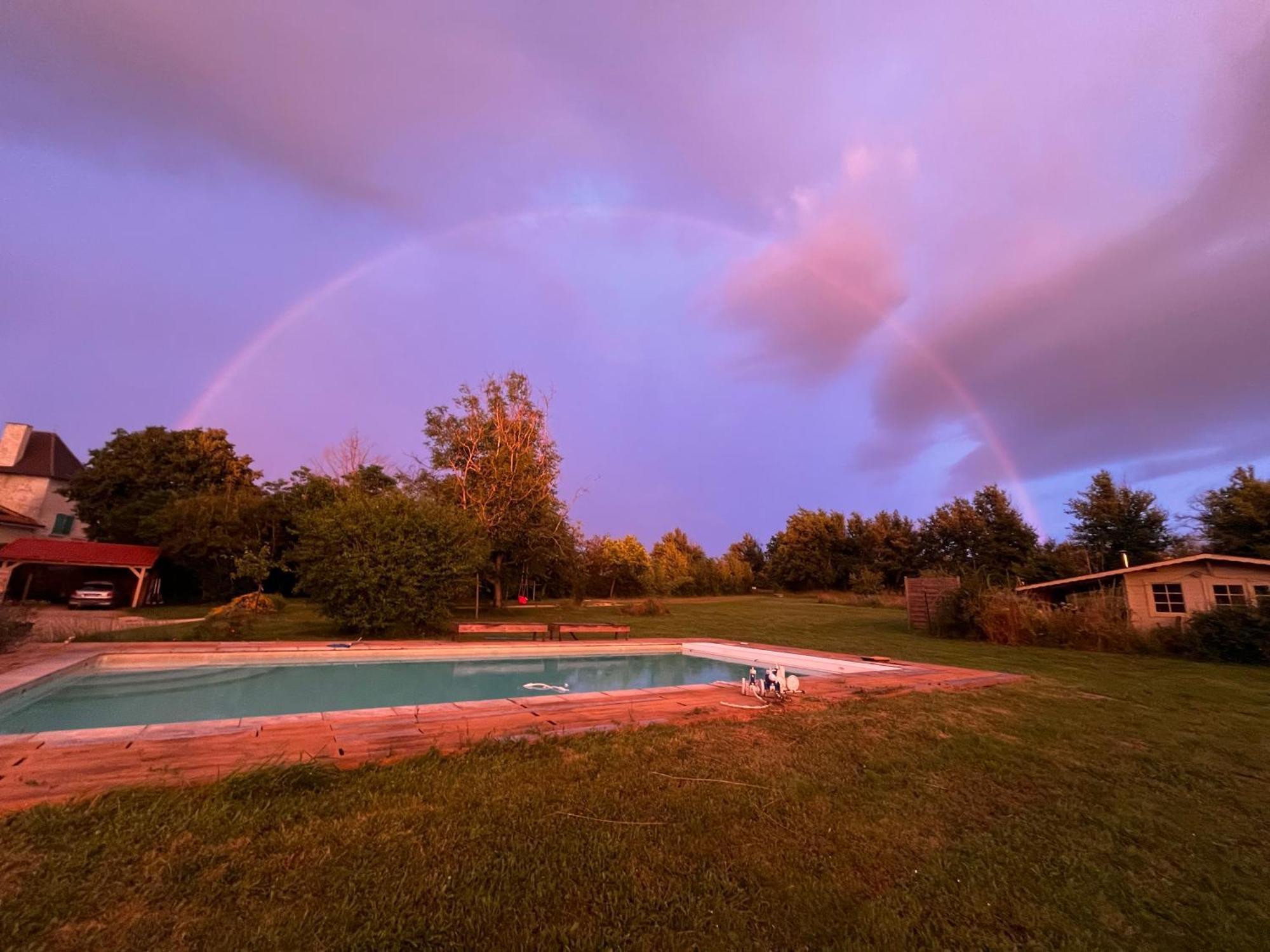 Maison Perigord Vert Piscine Et Spa La Roche-Chalais Екстер'єр фото